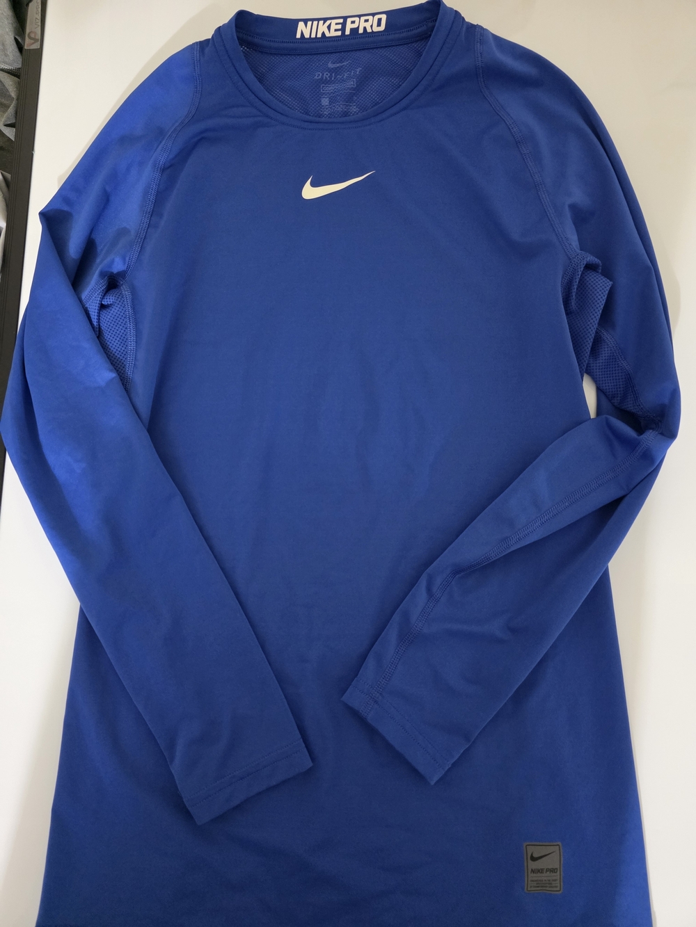 Bundle Of 5 Nike PRO And UNDER ARMOUR COMPRESSION FIT MENS LARGE SHIRTS - Picture 2 of 7
